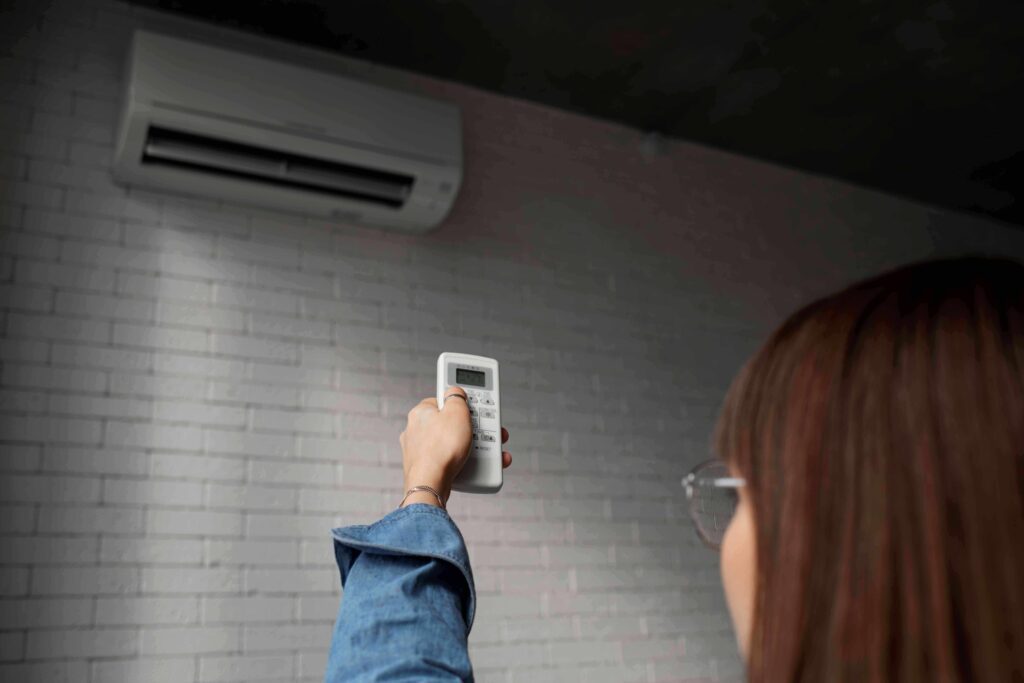 Solar360 analiza el ventilador y el aire acondicionado como alternativas para combatir el calor del verano