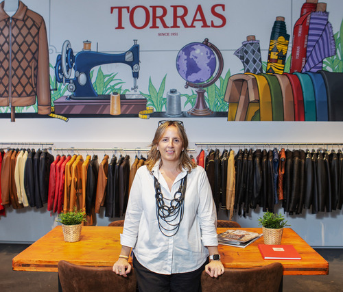 La histórica Torras vuelve a crecer en el mercado de las pieles de colores