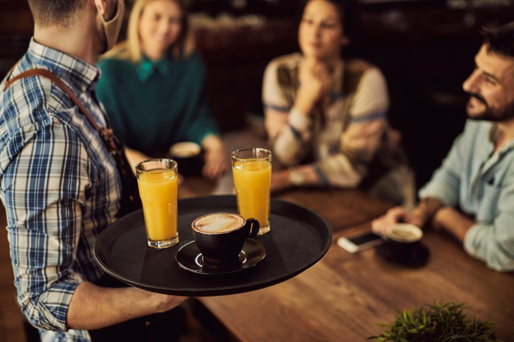 Cómo crear un café bar: guía para emprender con éxito en hostelería