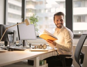 Ahora eres jefe de tus antiguos compañeros: ¿cómo debes actuar?