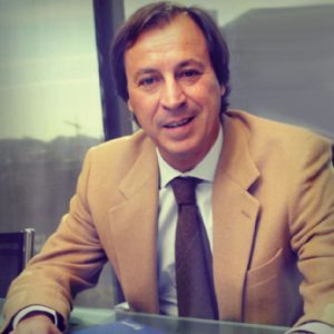 «Ahora se utiliza mucho la palabra emprender con cierta frivolidad”