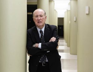 “Al paso que vamos, seremos esclavos de las potencias financieras”