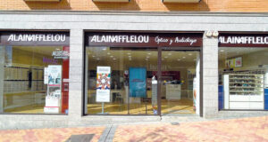 La familia Afflelou aumenta su participación en el Grupo Afflelou