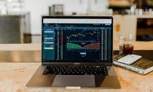 Bazoom, estrategias exitosas para invertir en el mercado de divisas en España