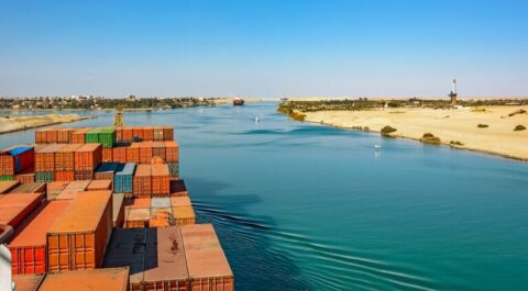 Problemas en la cadena de suministro por los ataques en el Mar Rojo y el Canal de Suez