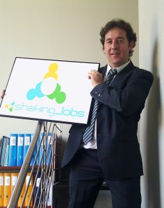 Busqueda de empleo con base en las redes sociales