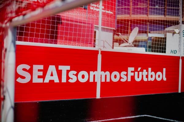 Cartel de SEAT somos fútbol