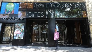 La increíble historia del emprendedor que ha abierto… ¡un cine de barrio!