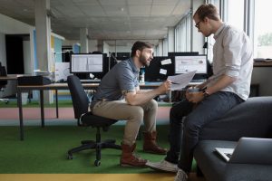 Cómo convences a alguien para que lo deje todo (seguridad, dinero y prestigio) y se ponga a trabajar en tu startup que lo mismo no funciona
