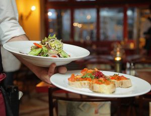 Consejos para participar con éxito en una comida de trabajo
