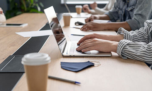 Ventajas Operativas del Coworking Sobre Oficinas Tradicionales