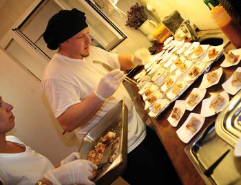 ¿Cuánto cuesta un servicio de catering?