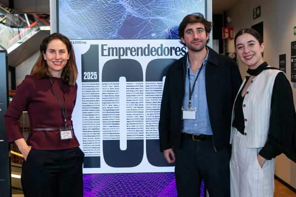 Elena Betés, Alex Abril y Paloma Martín