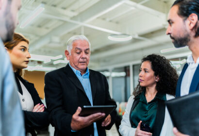 Emprendedores de diferentes generaciones