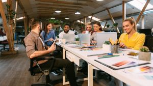 Becas para emprendedores en industrias creativas