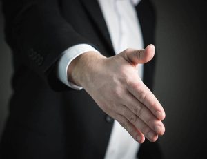 ¿En qué piensa la persona a quien estás vendiendo algo?