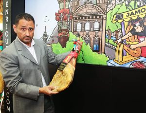 Enrique Tomás convierte la T4 de Barajas en un inesperado filón