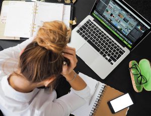 ¿Eres adicto al trabajo? Te contamos cómo superarlo