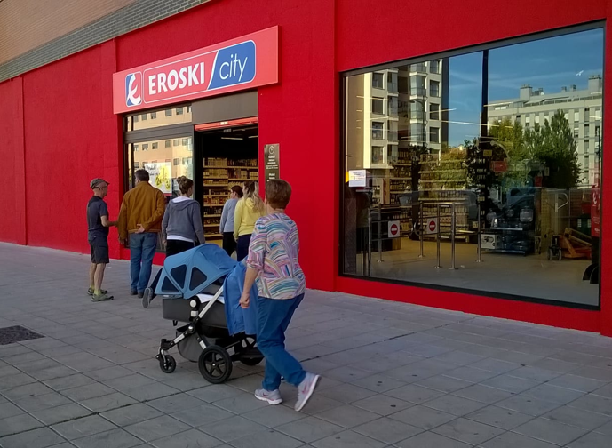 Eroski inaugura supermercado en Vitoria-Gasteiz