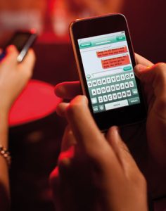 ¿Están muriendo los SMS?