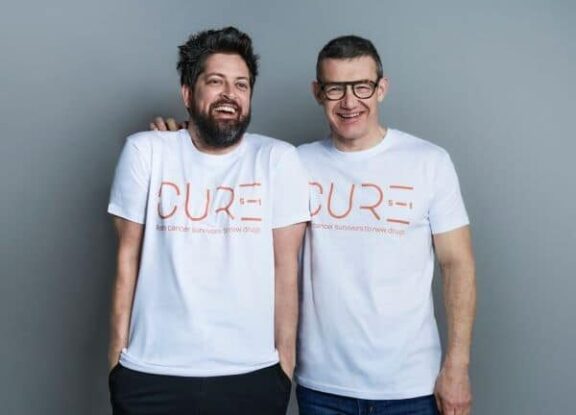 Simon Istolainen (izquierda) y Nicolas Wolikow, fundadores de Cure51, que ha levantado 15 millones de euros para luchar contra el cáncer