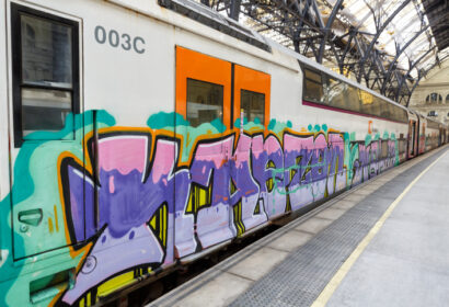 Un sistema predictivo por IA de prevención de grafitis gana el reto de Renfe