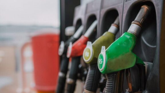 El negocio de las gasolineras low cost triunfa en 2022