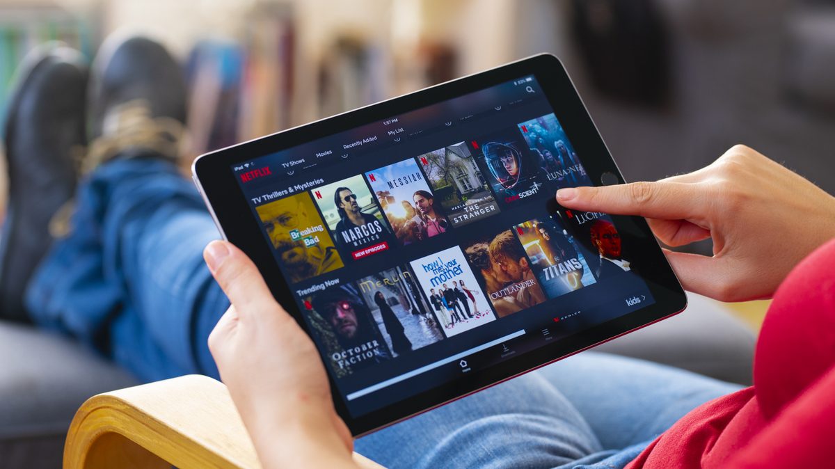 Netflix te paga por ver series y películas todo el día