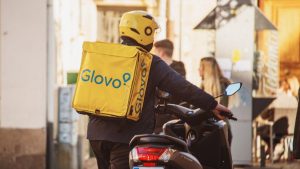 El delivery urgente llega a la industria textil y tecnológica