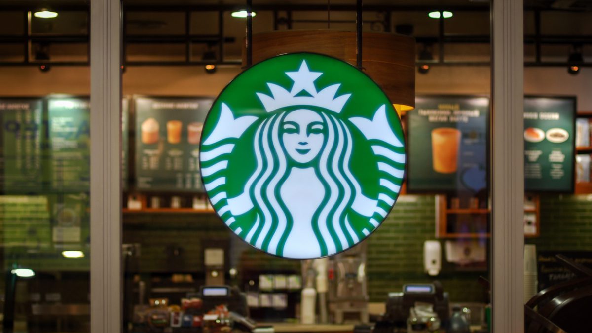 Starbucks busca CEO: ¿Cumples con los requisitos para el puesto?
