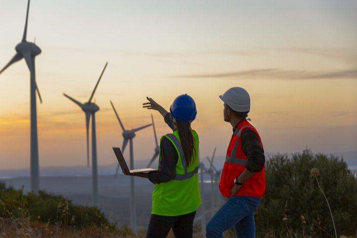 istock energía eólica mantenimiento aerogeneradores