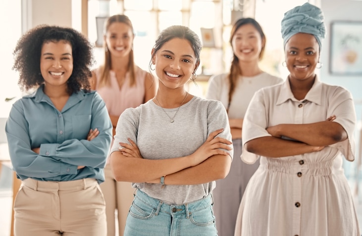 Emprendimiento social femenino istock