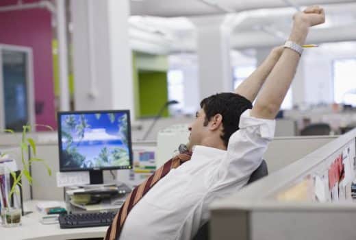 “Lunes de lo mínimo imprescindible”: la tendencia que arrasa en redes para reducir el estrés de los trabajadores