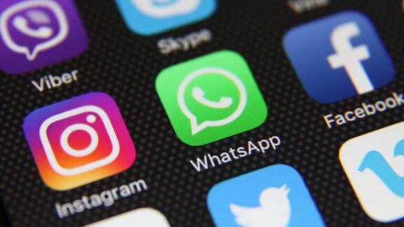 Las grandes redes sociales, contra las cuerdas en 2021