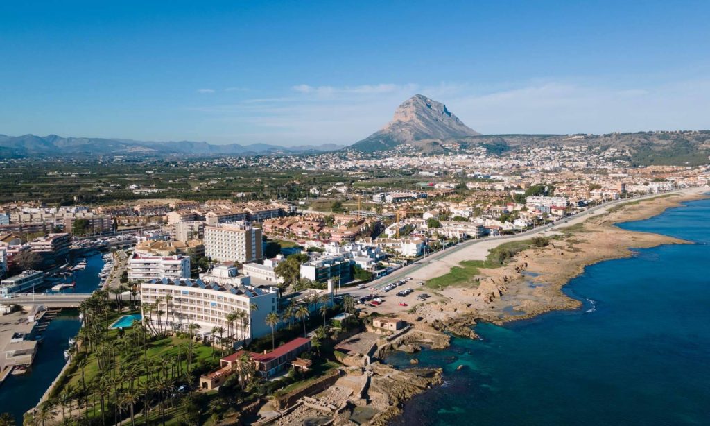 Disfrutar de unas vacaciones en Jávea de la mano de Plusholidays