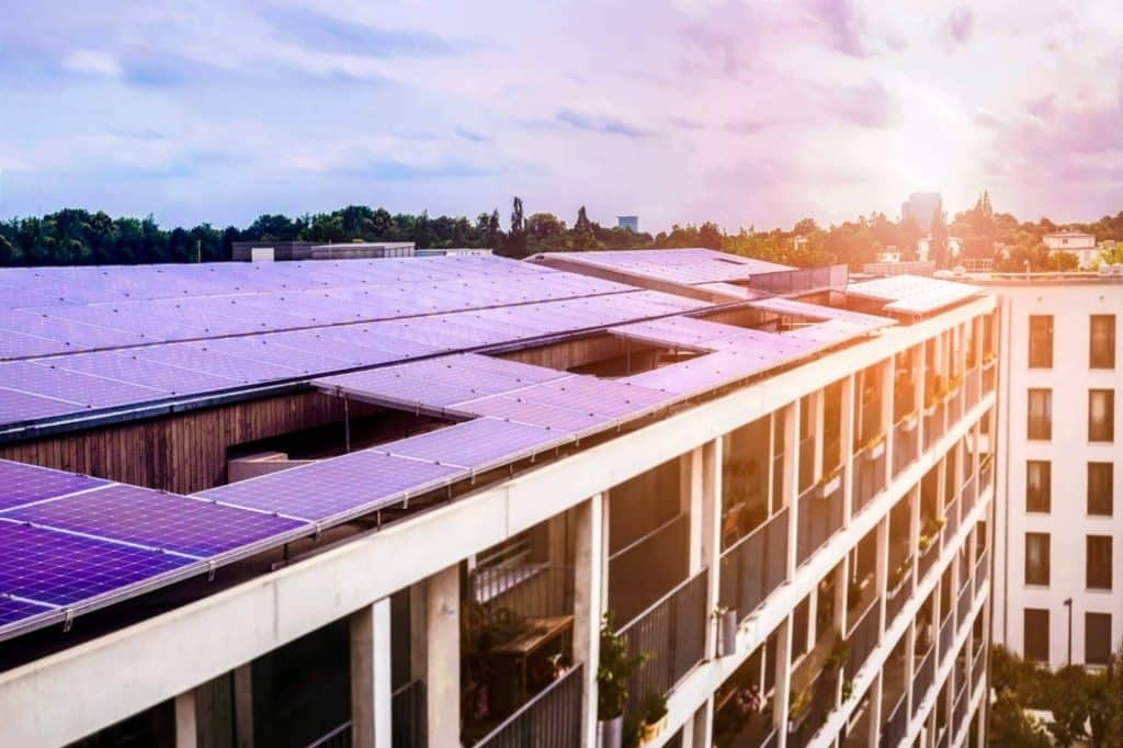 Las principales barreras de implantación de instalaciones fotovoltaicas en edificios de viviendas, por Xavier Palacios