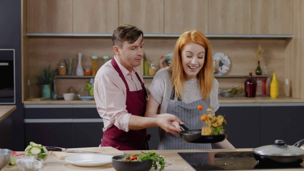 David Bisbal y Rosanna Zanetti protagonizan un divertido ‘tortilla‑battle’ con votación interactiva