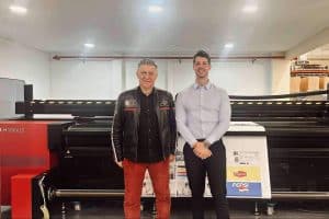 Atintas fortalece su liderazgo en la fabricación de expositores de PLV con la adquisición de la máquina Annapurna
