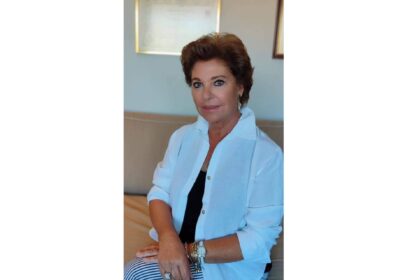 ‘Morir al amanecer’, la nueva novela histórica de Gloria López de María Rodríguez, llega en agosto a Salou