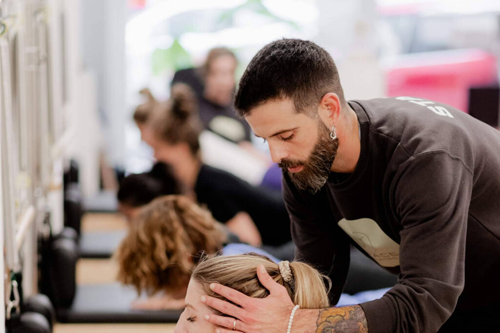Pilates con máquinas en Valencia; un método con beneficios visibles en un amplio abanico de público