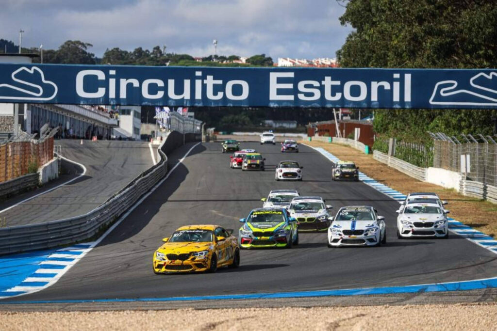 Tras el éxito en Estoril, la Copa Racer Confortauto pone rumbo a Navarra para su próxima cita