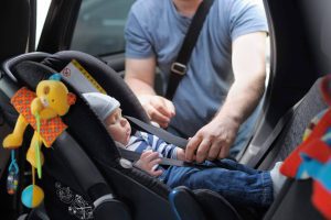Las sillas de auto para bebés son clave para garantizar su seguridad en la carretera, de la mano de MIMOS