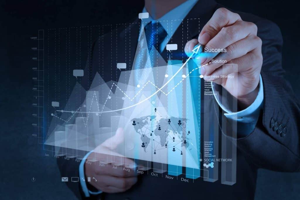 Fran Ruiz y Bombilla Amarilla, socios confiables para pymes y negocios B2B