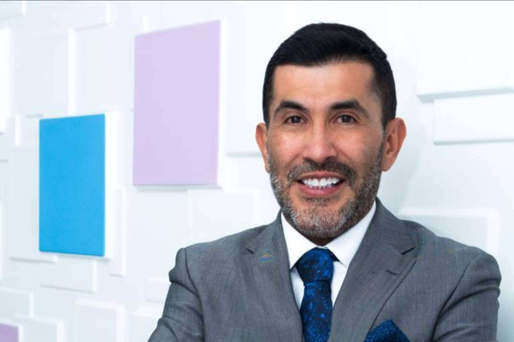 Dr. Cubillos, fundador y director científico de la Clínica Obesidad y Envejecimiento de Bogotá