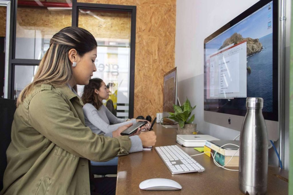 Oficinas coworking equipadas con todas las herramientas y comodidades necesarias para desarrollar proyectos de trabajo, con Connect Cowork