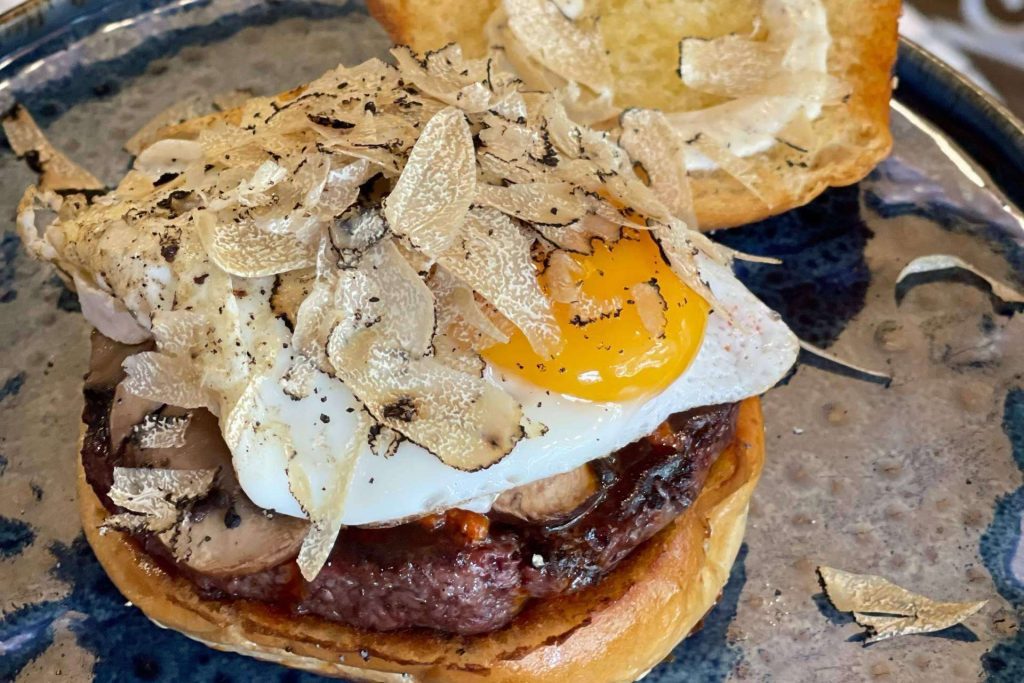 Burgers artesanales en Hatillo, una de las hamburgueserías más chulas de Madrid