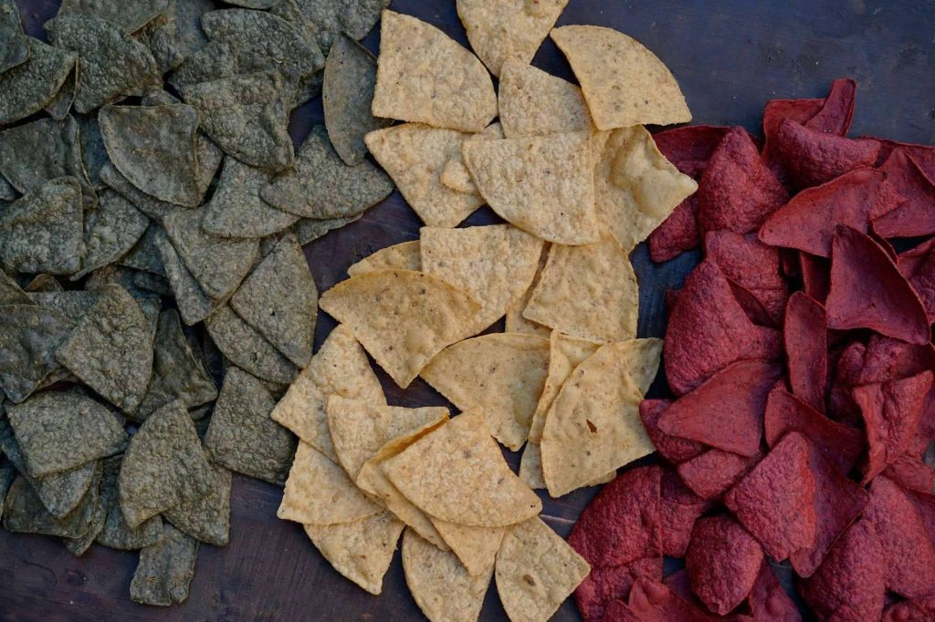 Los totopos y tostadas son dos productos irresistibles de Maíz Maya que tienen origen en las culturas prehispánicas mexicanas