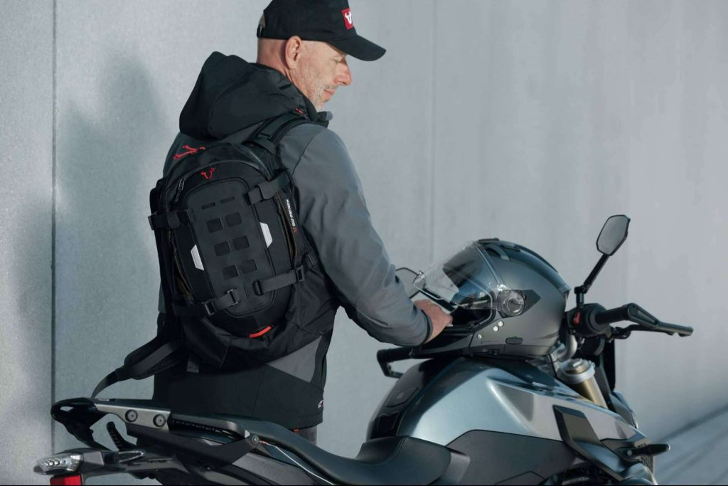 Disfrutar del Gran Premio de MotoGP viajando en moto hasta Jerez con los accesorios de SW-MOTECH