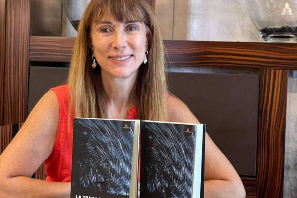 Alicia Basos lleva a sus lectores al amor y la búsqueda del sentido vital a través de su obra ‘La trama de hebras infinitas’