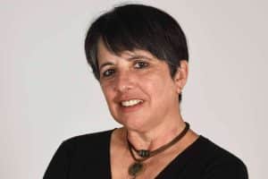 Teneca presenta su último libro, ‘La del claro de luna. Tintziri’